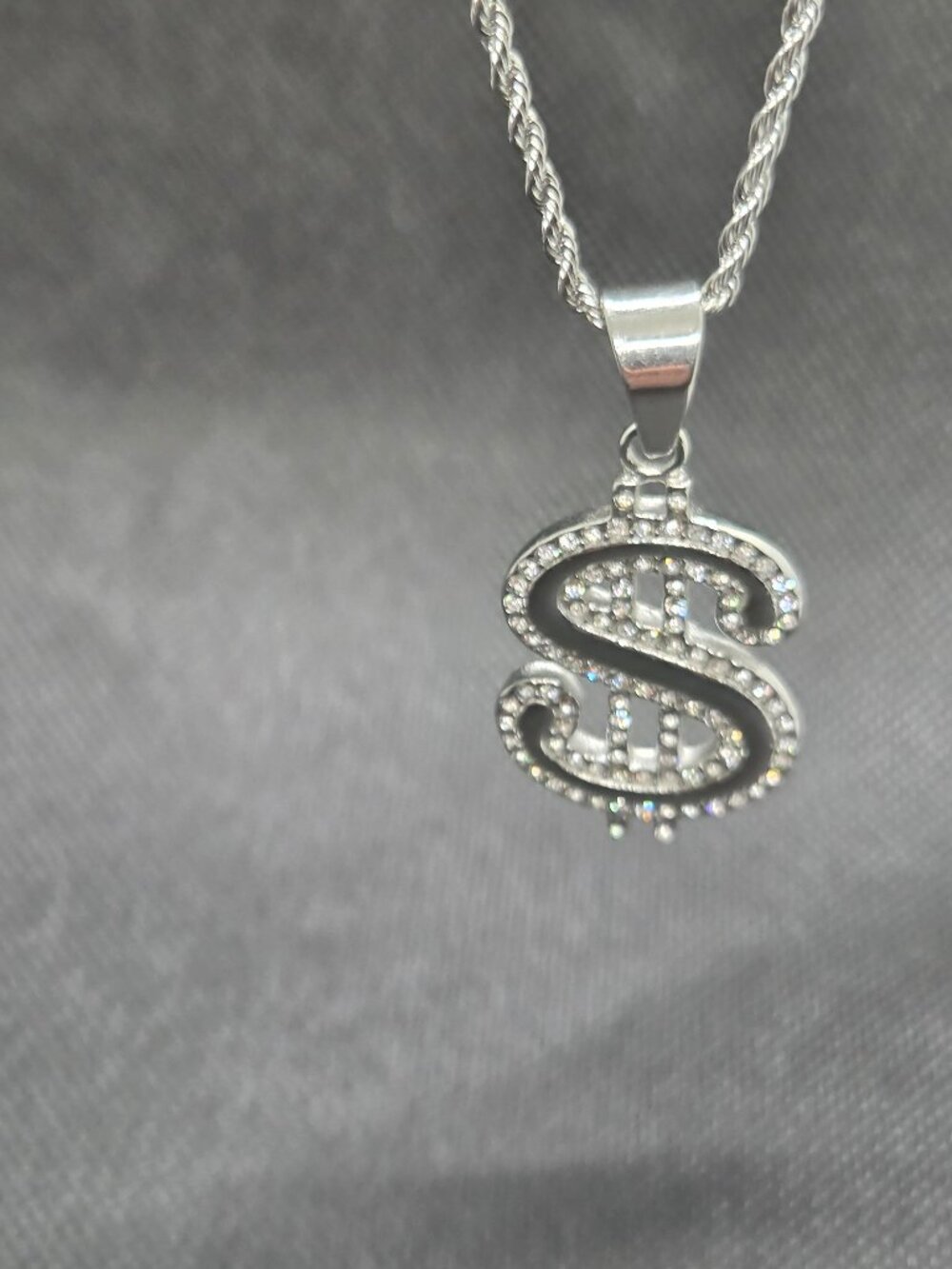 100% stainless steel 24" necklace with money pendant